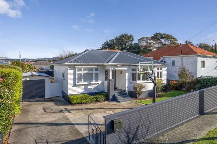 6 Bentinck Avenue Strathmore Park_12