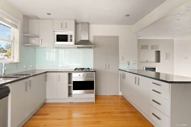 31 Aeroview Drive Beach Haven_4