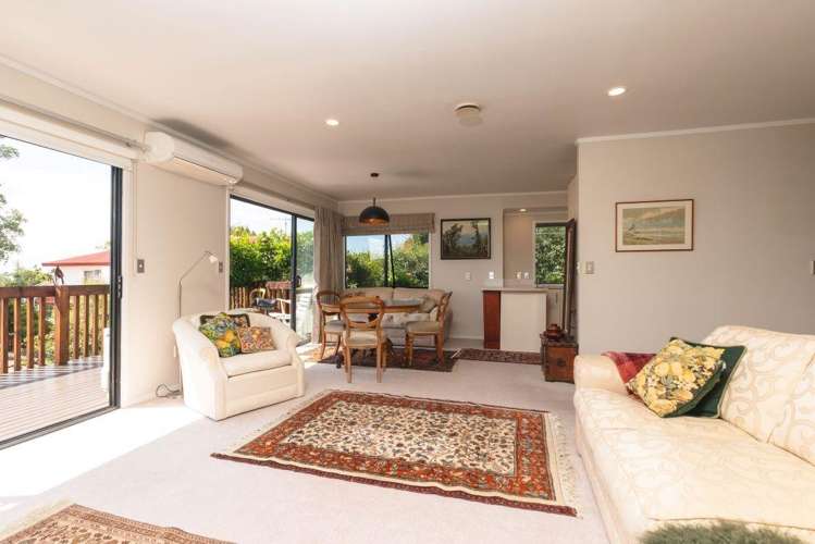 17 Te Atatu Road Te Atatu South_2