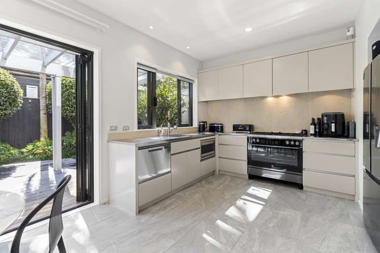 4/5 Hepburn Street Freemans Bay_5