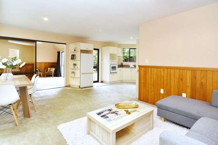 22a Momorangi Crescent Redwood_3