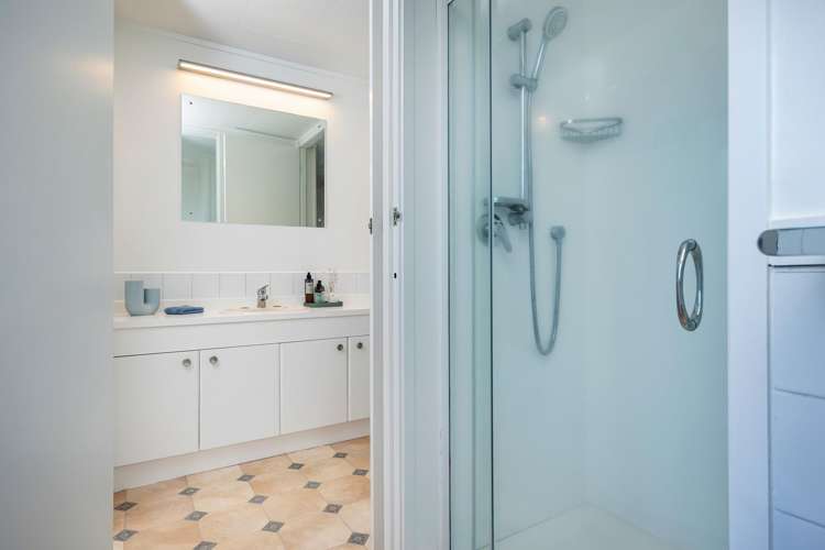 2/130 New Windsor Road New Windsor_16