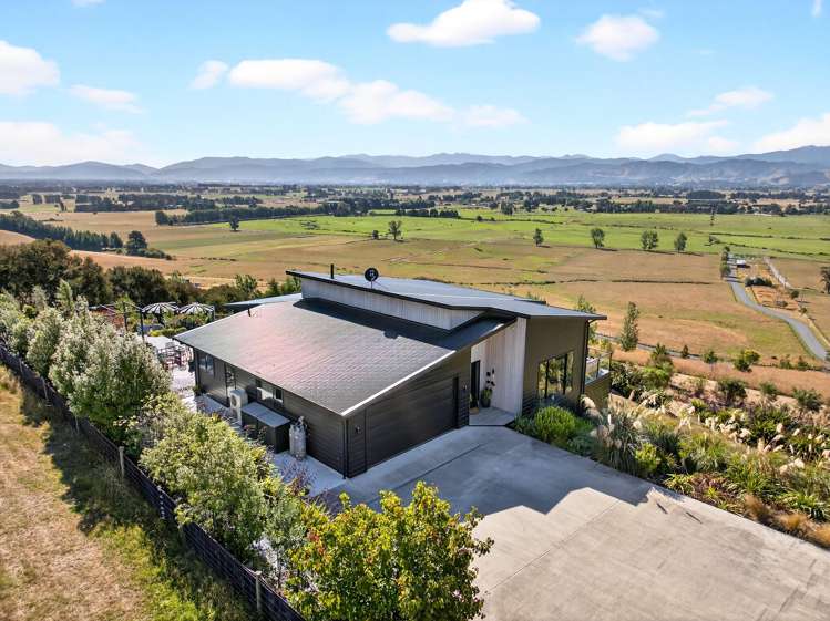 12 Airstrip Ridge Parkvale_28