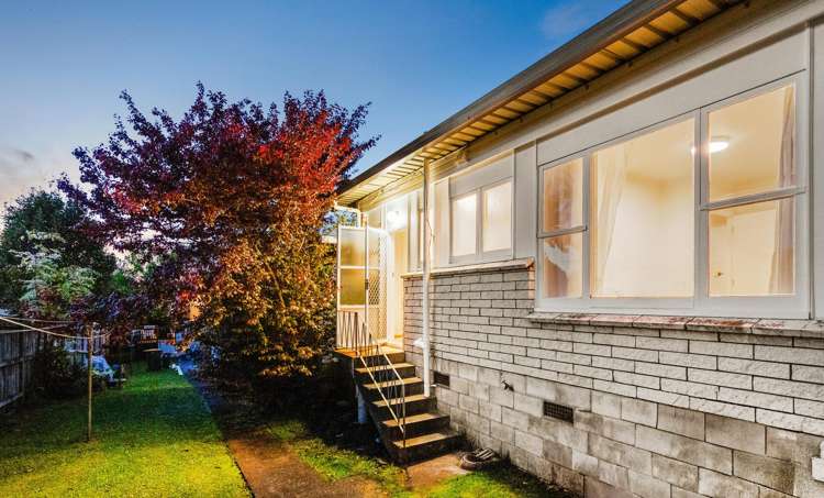 2/134 Edmonton Road Te Atatu South_20