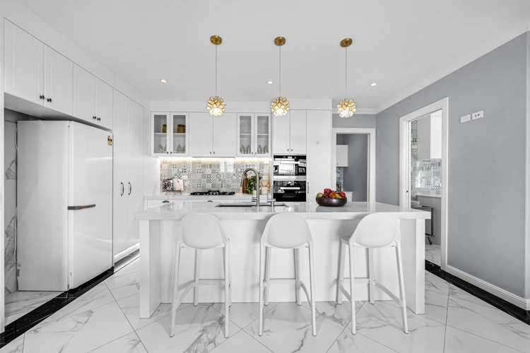 2 Piringa Street Flat Bush_34