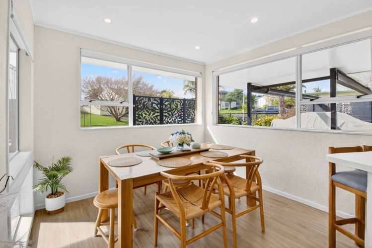 7 Tyrian Close Half Moon Bay_16