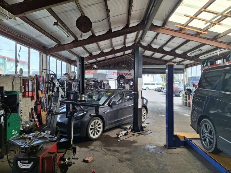 12 Hillside Road Wairau Valley_1