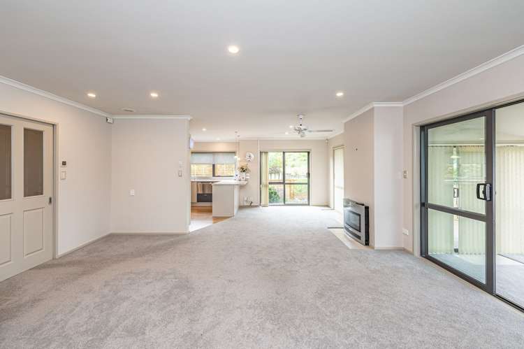 18/2 Caversham Road Springvale_11
