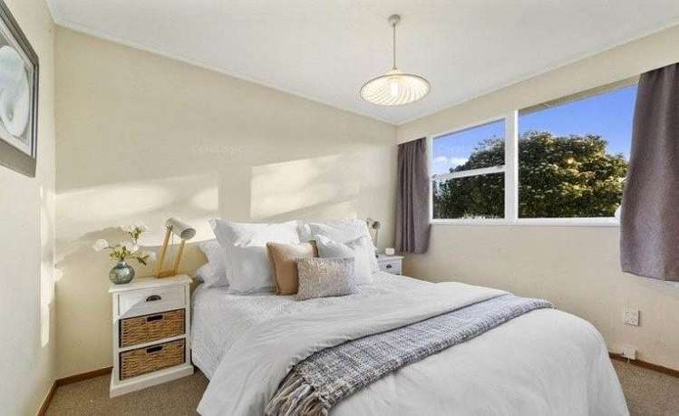 8 Ashcroft Avenue Mangere Bridge_11