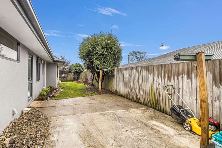 15 Otia Drive Richmond_19