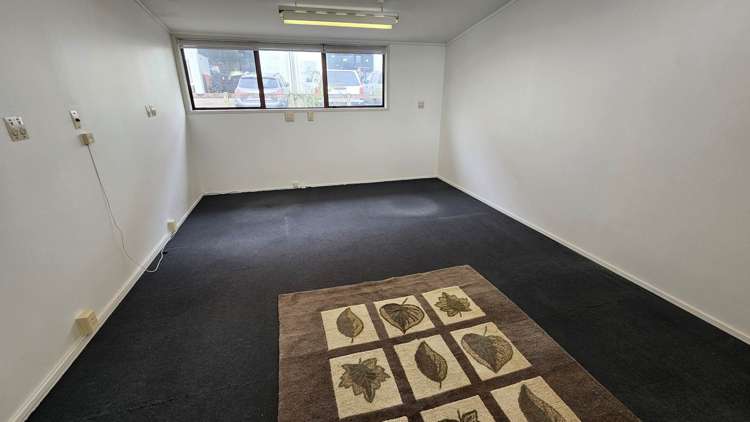 Unit F/171 Target Road_0
