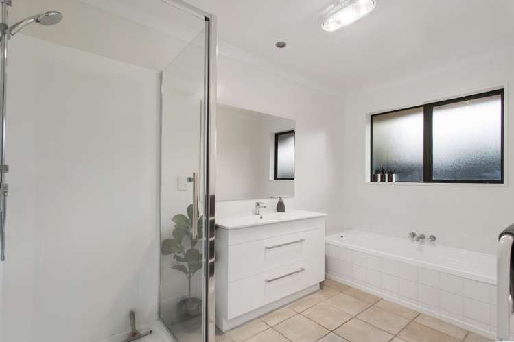 7 Applecross Lane Harewood_16