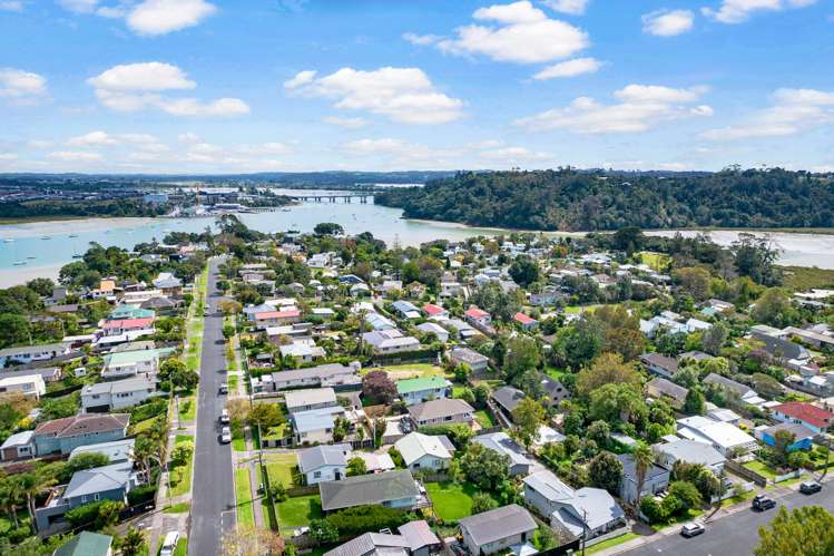 1/10 Cresta Avenue Beach Haven_27