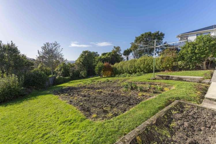 23 Riselaw Road Calton Hill_16