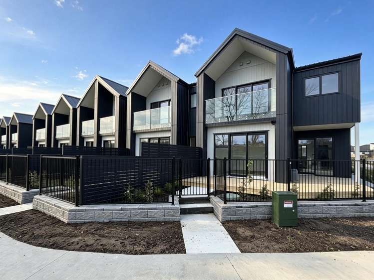 1 Rillside Crescent_1
