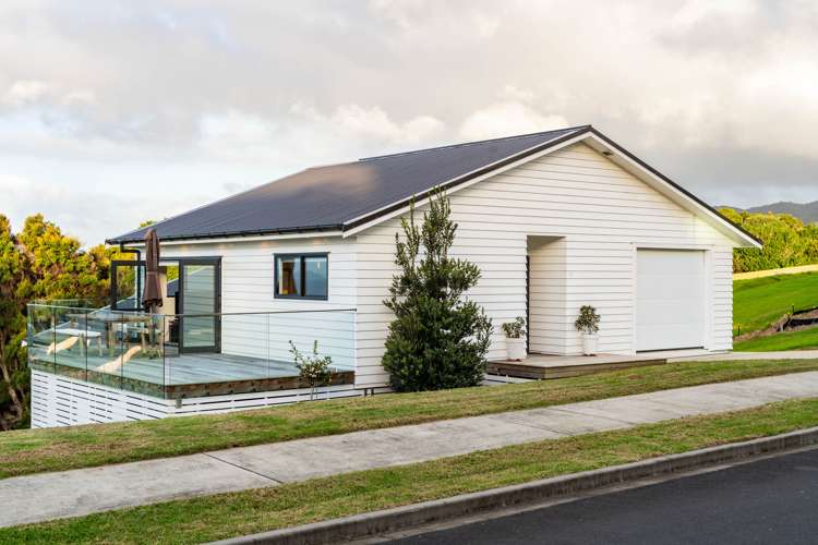 15 Blue Moon Rise Langs Beach_6