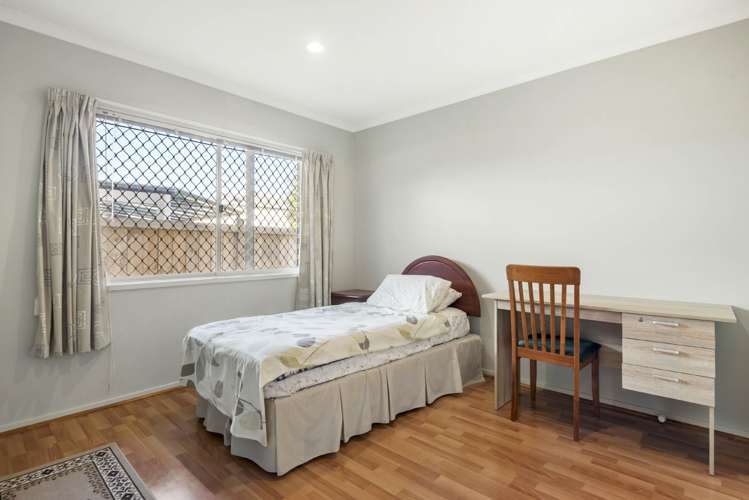 6 Banshire Close Flat Bush_13