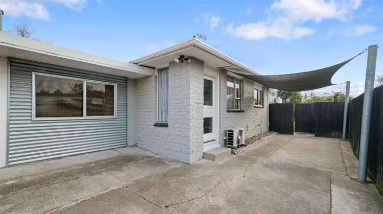 2/20a Downing Street Hoon Hay_15