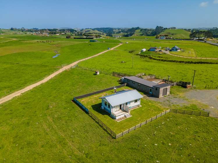 1047 Awhitu Road Waiuku_12