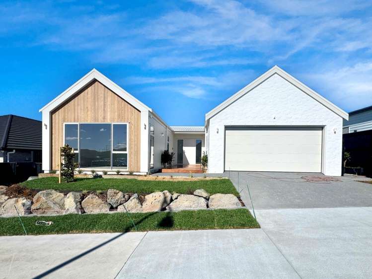 85 Parish Drive_0