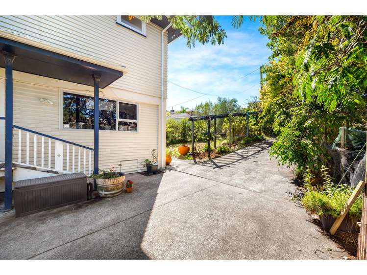 7 Celsmere Lane Te Atatu Peninsula_13