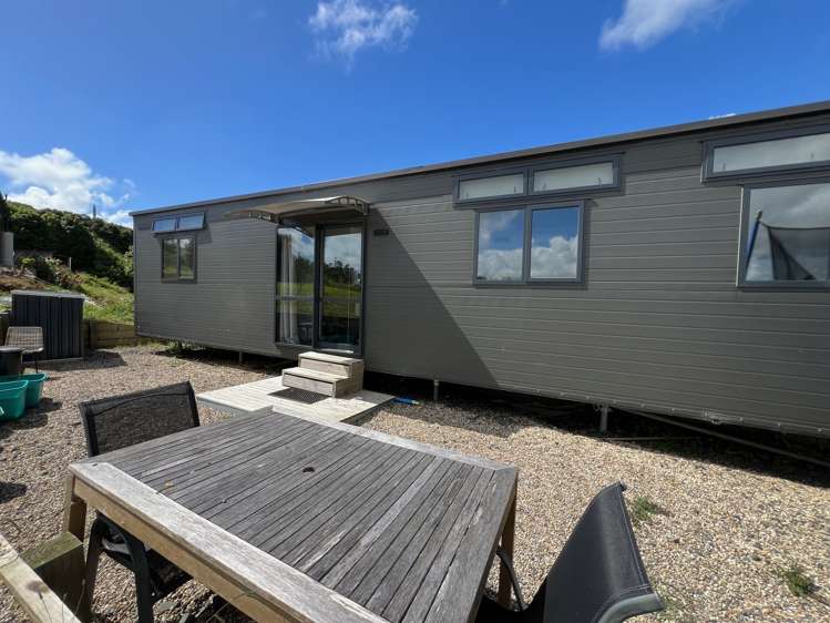 10 Te Toki Way Raglan_1