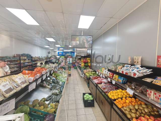 1110 Great North Road Point Chevalier_1