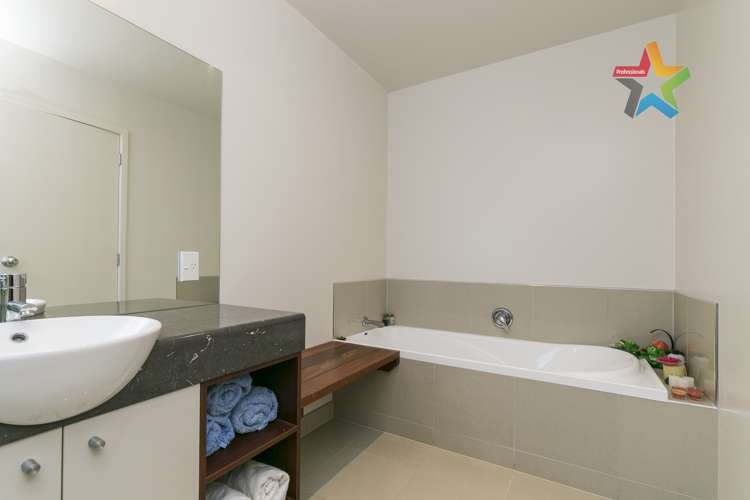 1 Mewburn Rise Karori_10