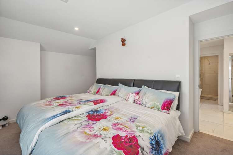 28 Magnolia Rise Waipahihi_15