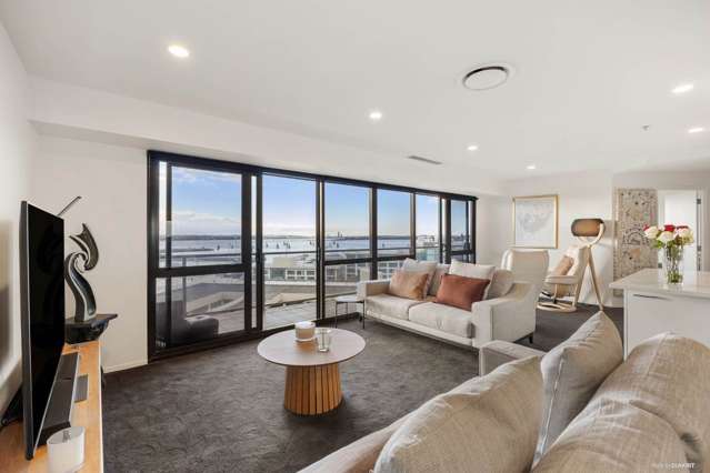 Experience the Magic of Harbour Front Living -...