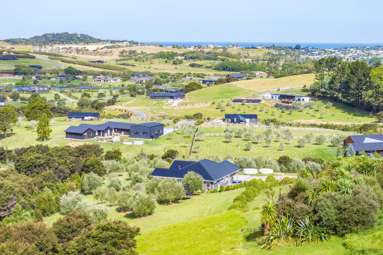 157 Robert Hastie Drive_2