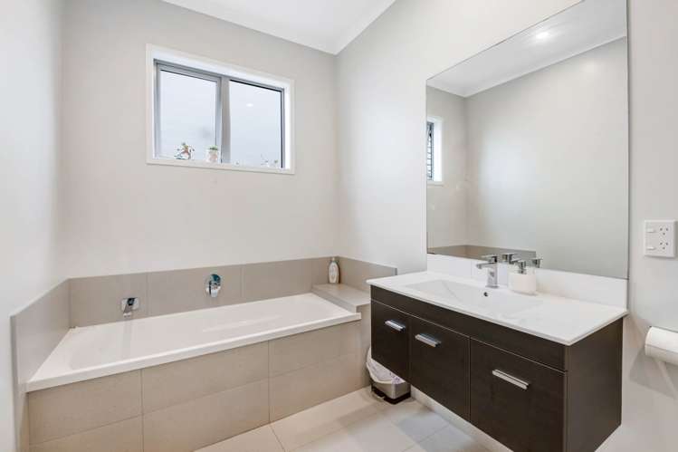 13 Cape Cod Drive Gulf Harbour_19
