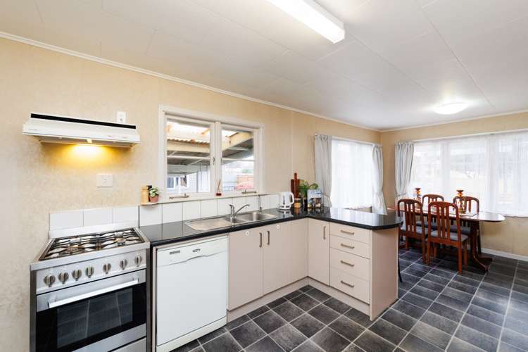 30 Churchill Avenue Feilding_11