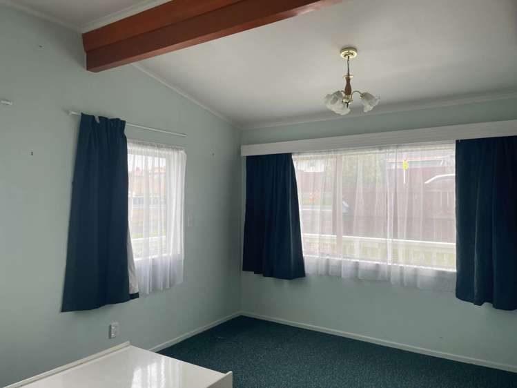 1/31 Saint Leonards Road Kelston_5