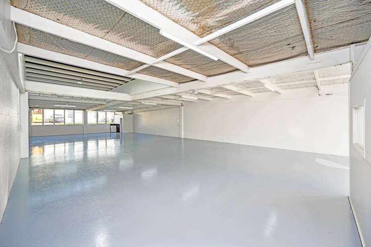 Unit D/124 Felton Mathew Avenue St Johns_5