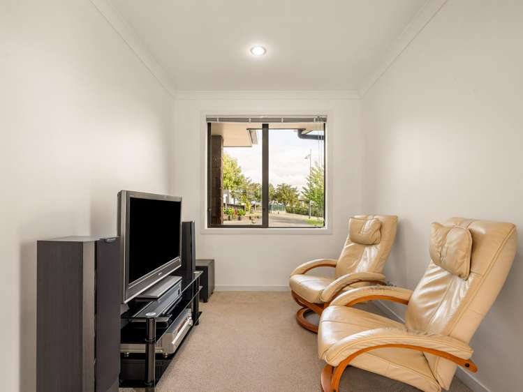 57 Somerton Drive Huntington_8