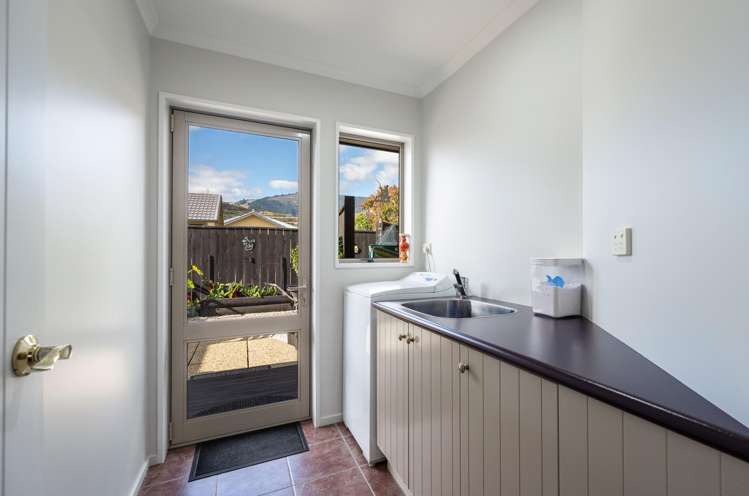 6 Kingsford Drive Stoke_17