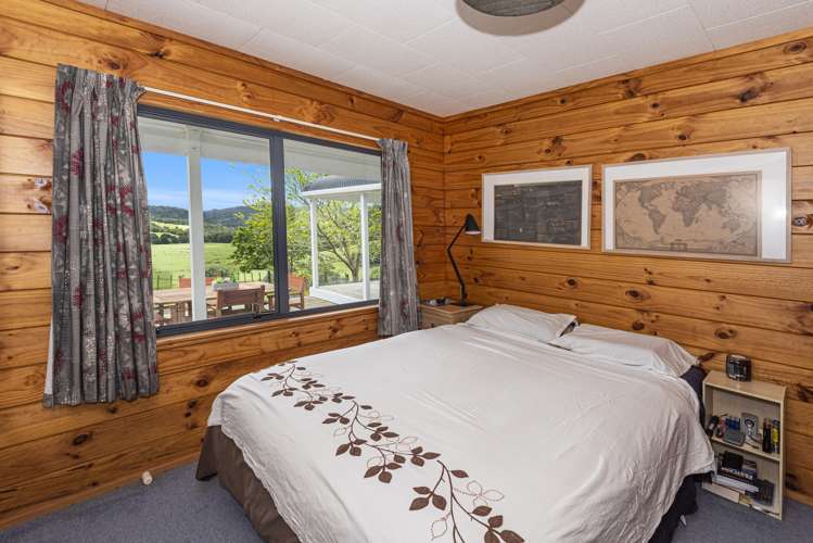 2006a State Highway 1 Whakapara_6