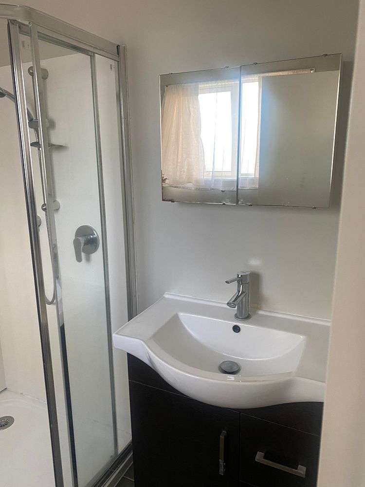 5A Rosalind Road Glenfield_18
