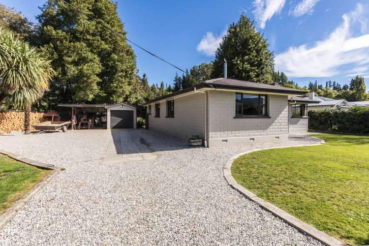 98 Main Road Luggate_17