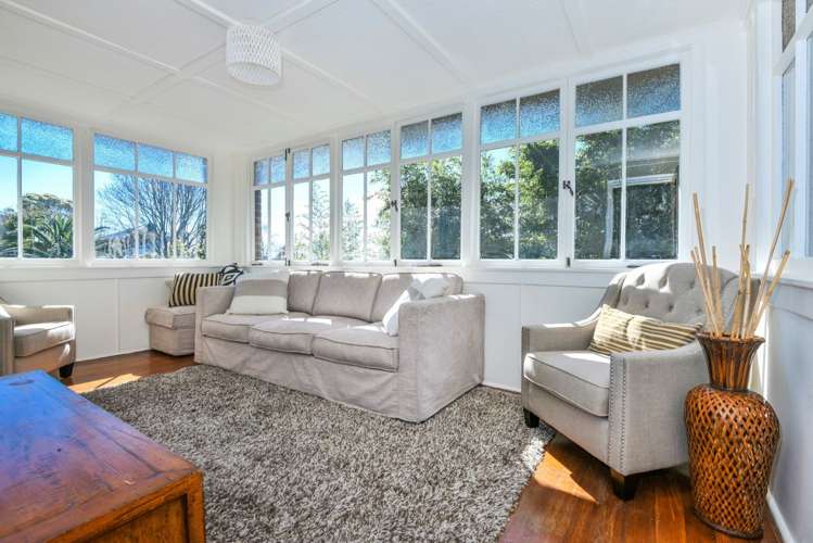 2 Braemar Terrace Mount Albert_5