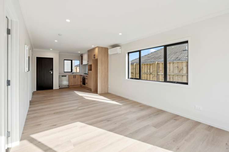 425 Dey Street Hamilton East_6