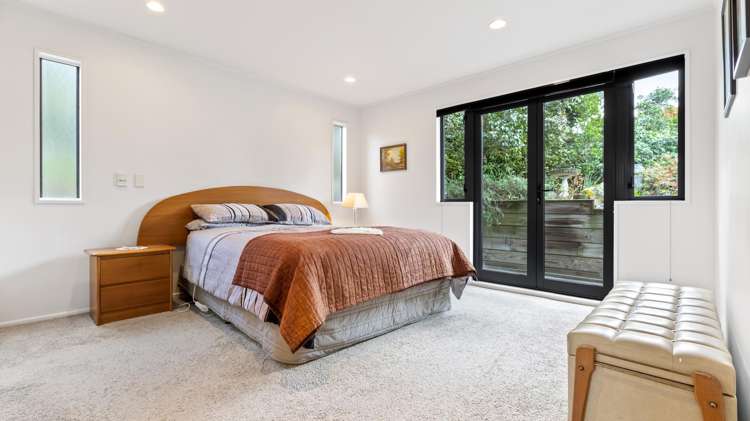 2/50 Wakeman Road Acacia Bay_11
