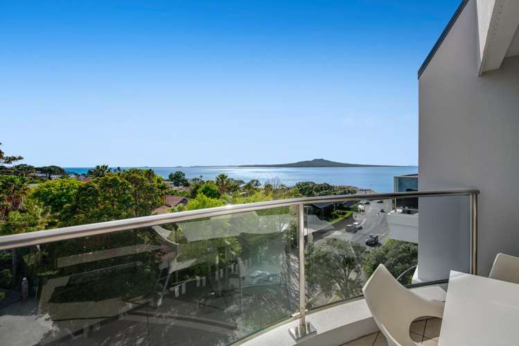 5B/175 Hurstmere Road Takapuna_25