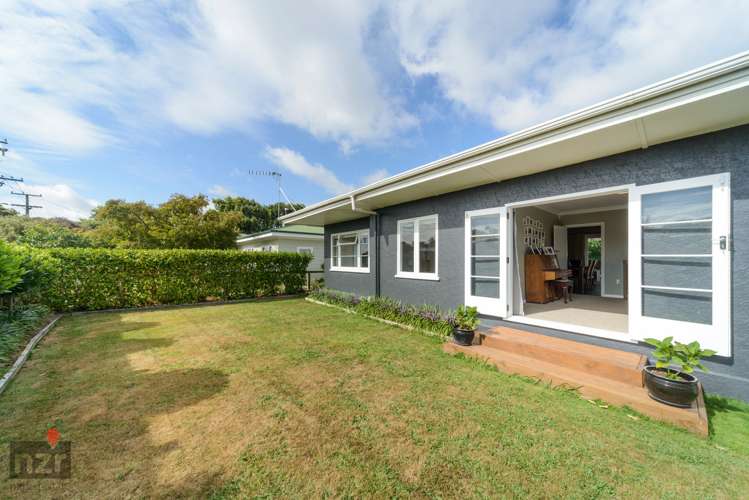 2 Simon Street Feilding_12