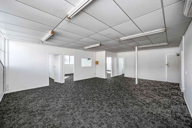 748 Beach Road Browns Bay_12