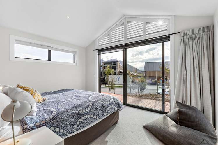 66 Spur Ridge Rise Jacks Point_17