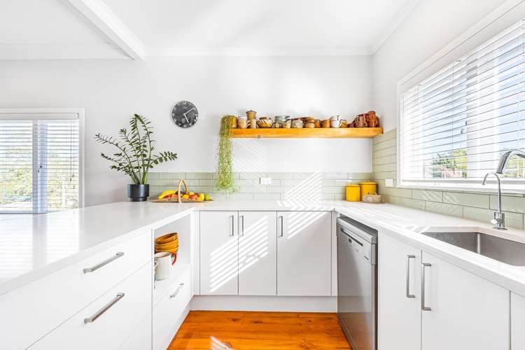 41 Parker Avenue New Lynn_13