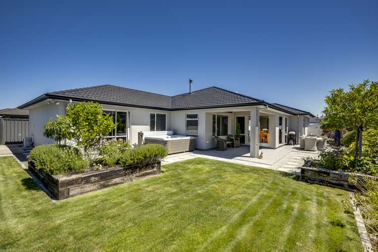6 Pelorus Avenue Poraiti_19