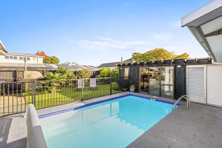 87 Cotswold Avenue Bishopdale_18